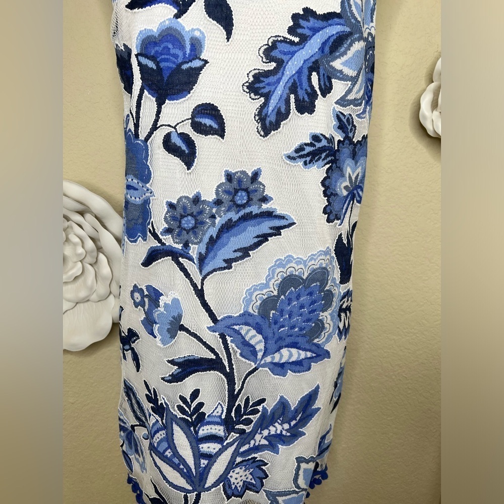 Entro Sleeveless White & Blue Floral Pom Pom Hemline Dress Size Large - Picture 5 of 13